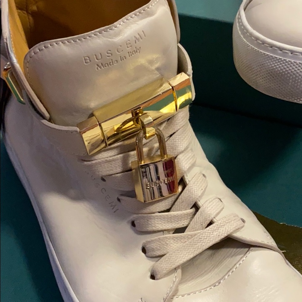 Buscemi - Picture 2 of 8